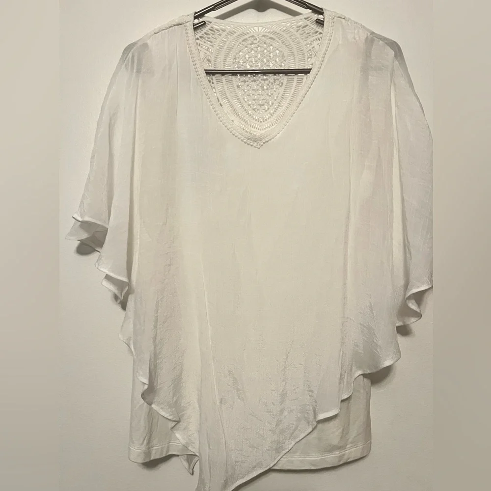 Women's Apt. 9® Gauzy-Texture Asymmetrical-Hem Top 💞 - Picture 4 of 6